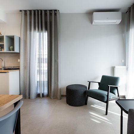 Cozy Apartment In Kalamaria, Thessaloniki Exterior photo