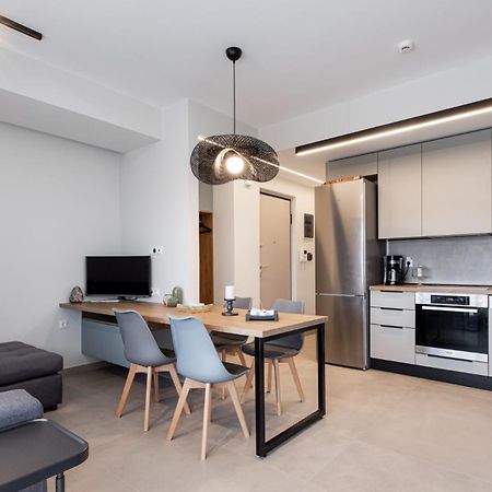 Cozy Apartment In Kalamaria, Thessaloniki Exterior photo