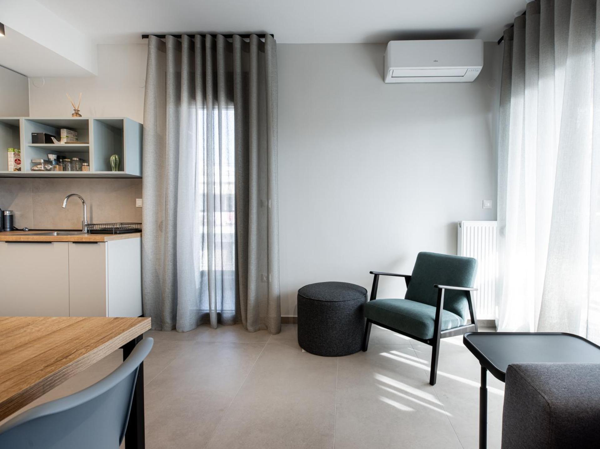 Cozy Apartment In Kalamaria, Thessaloniki Exterior photo
