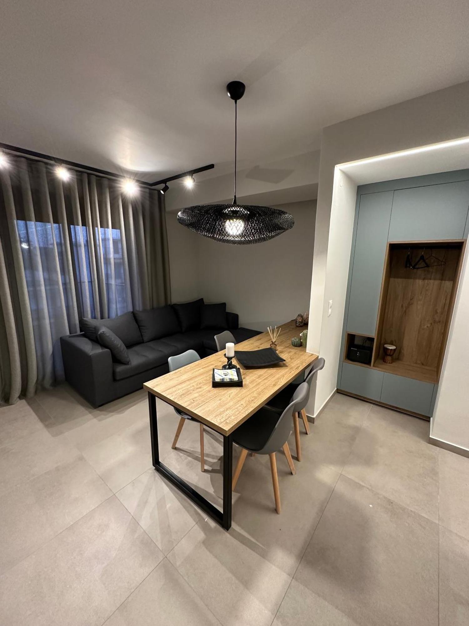 Cozy Apartment In Kalamaria, Thessaloniki Exterior photo